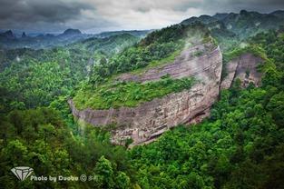 幽暗山谷在线观看  第2张
